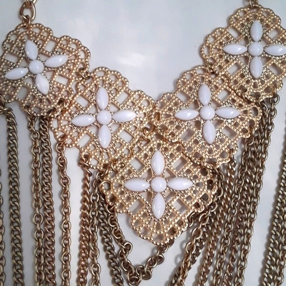 MULTI CHAINS GODDESS BIB NECKLACE - Picture 2 of 8